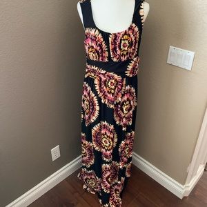 AB studio long womens maxi dress with Lane Bryant short sweater paired together.